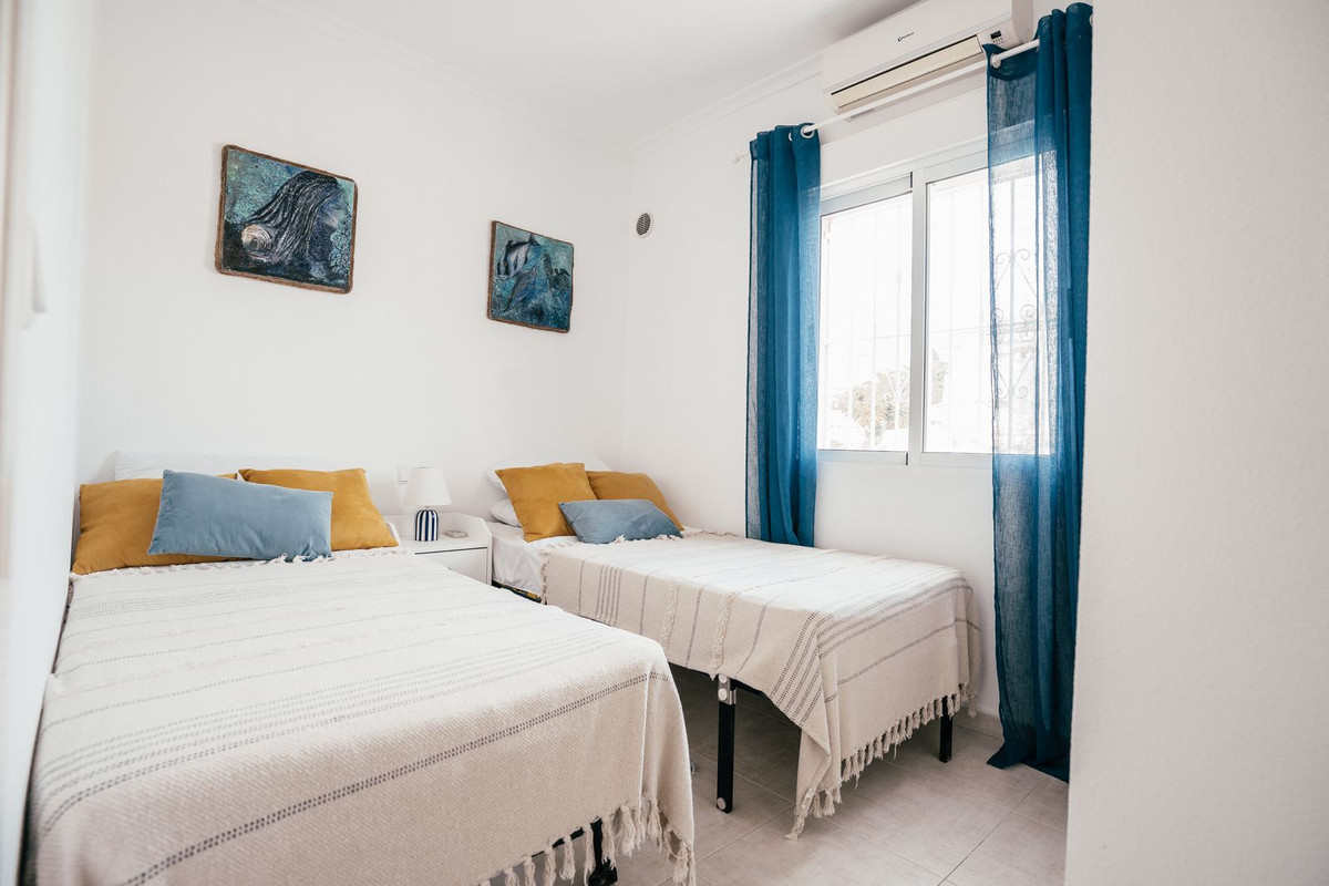4 Bed Townhouse for sale in Villamartin Costa Blanca, Alicante, Spain