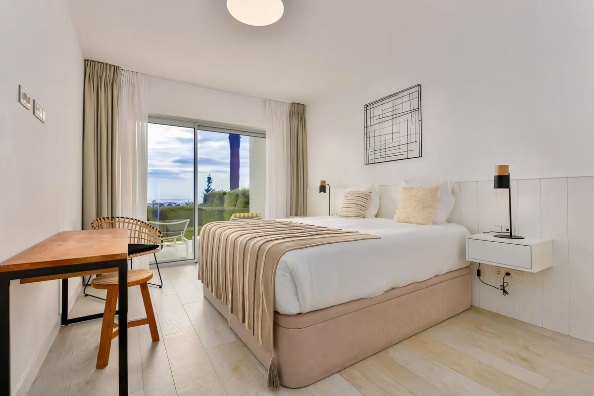2 Bed Apartment for sale in Casares Costa Del Sol, Málaga, Spain