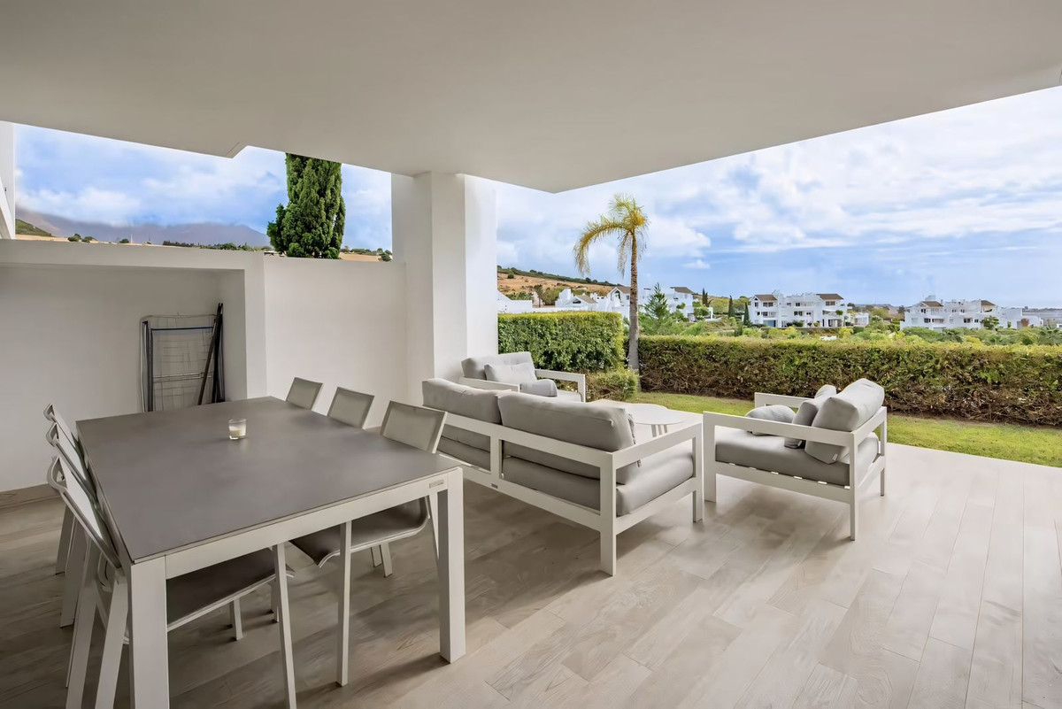2 Bed Apartment for sale in Casares Costa Del Sol, Málaga, Spain