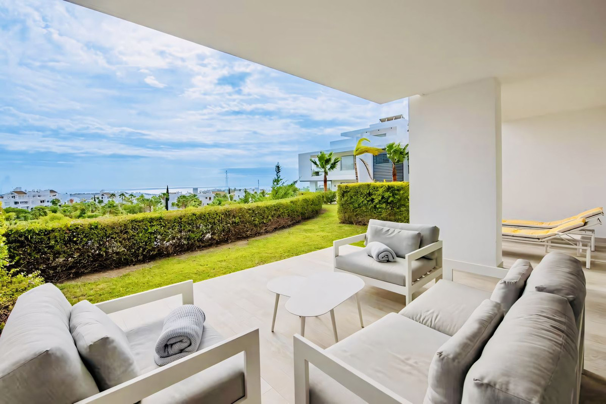 2 Bed Apartment for sale in Casares Costa Del Sol, Málaga, Spain