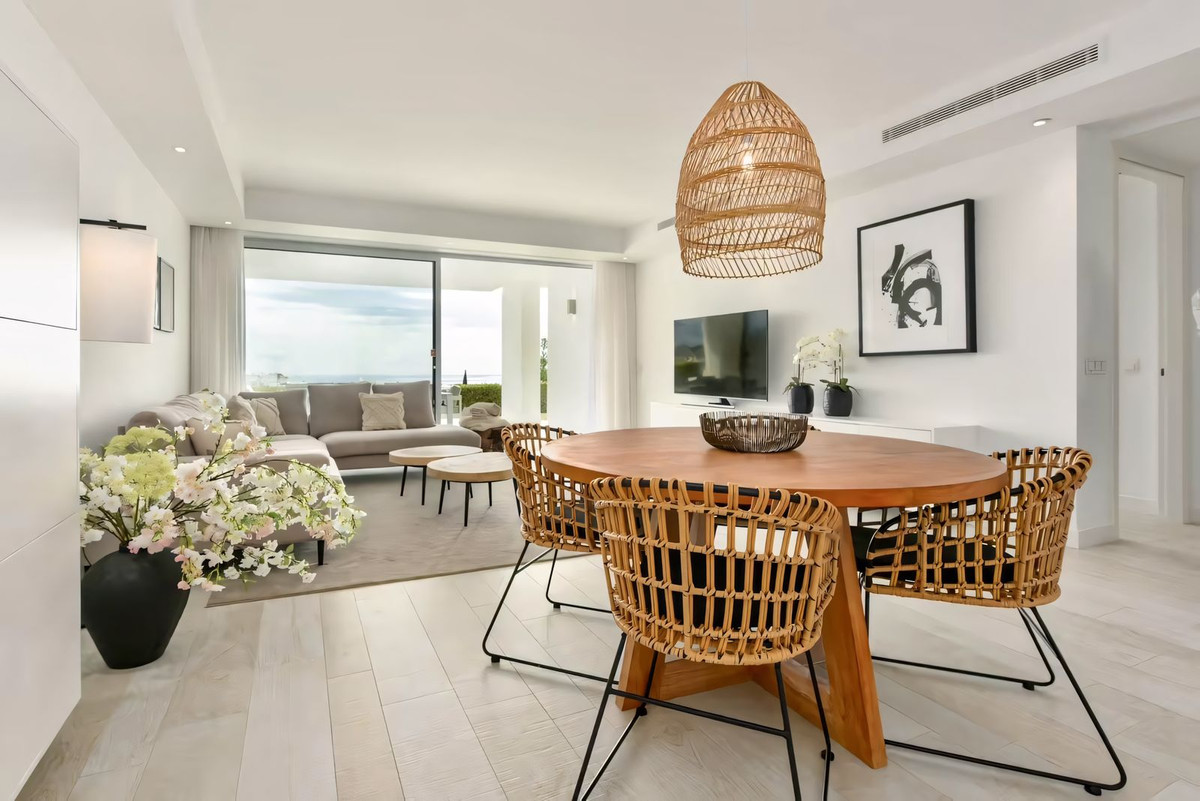 2 Bed Apartment for sale in Casares Costa Del Sol, Málaga, Spain