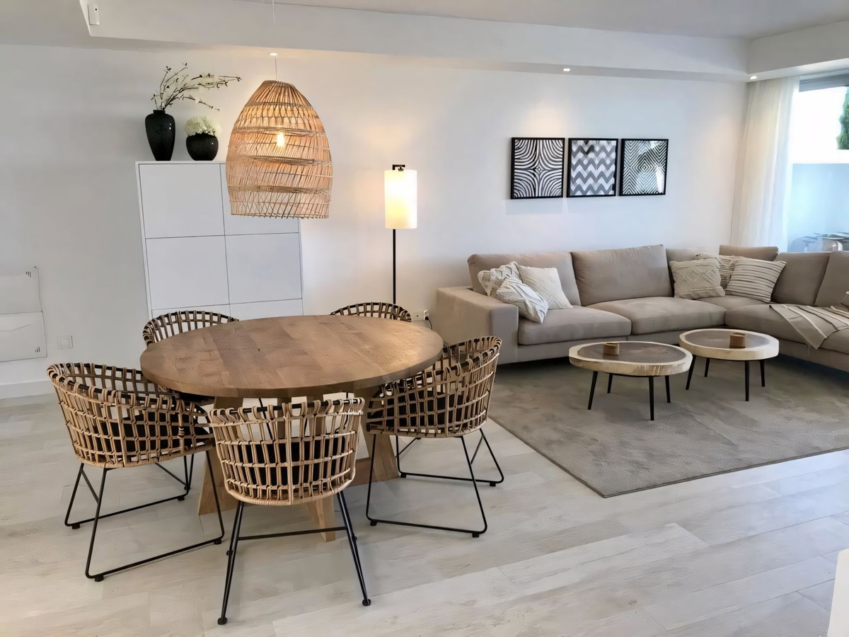 2 Bed Apartment for sale in Casares Costa Del Sol, Málaga, Spain