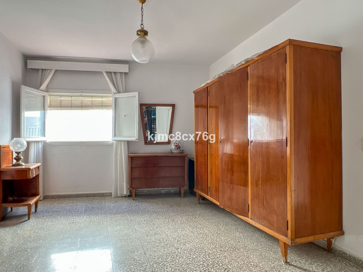 5 Bed Townhouse for sale in Marbella Costa Del Sol, Málaga, Spain