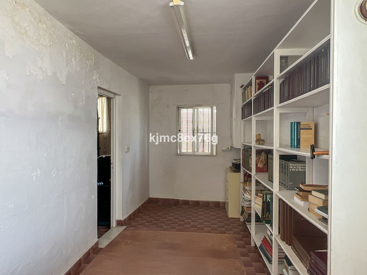 5 Bed Townhouse for sale in Marbella Costa Del Sol, Málaga, Spain