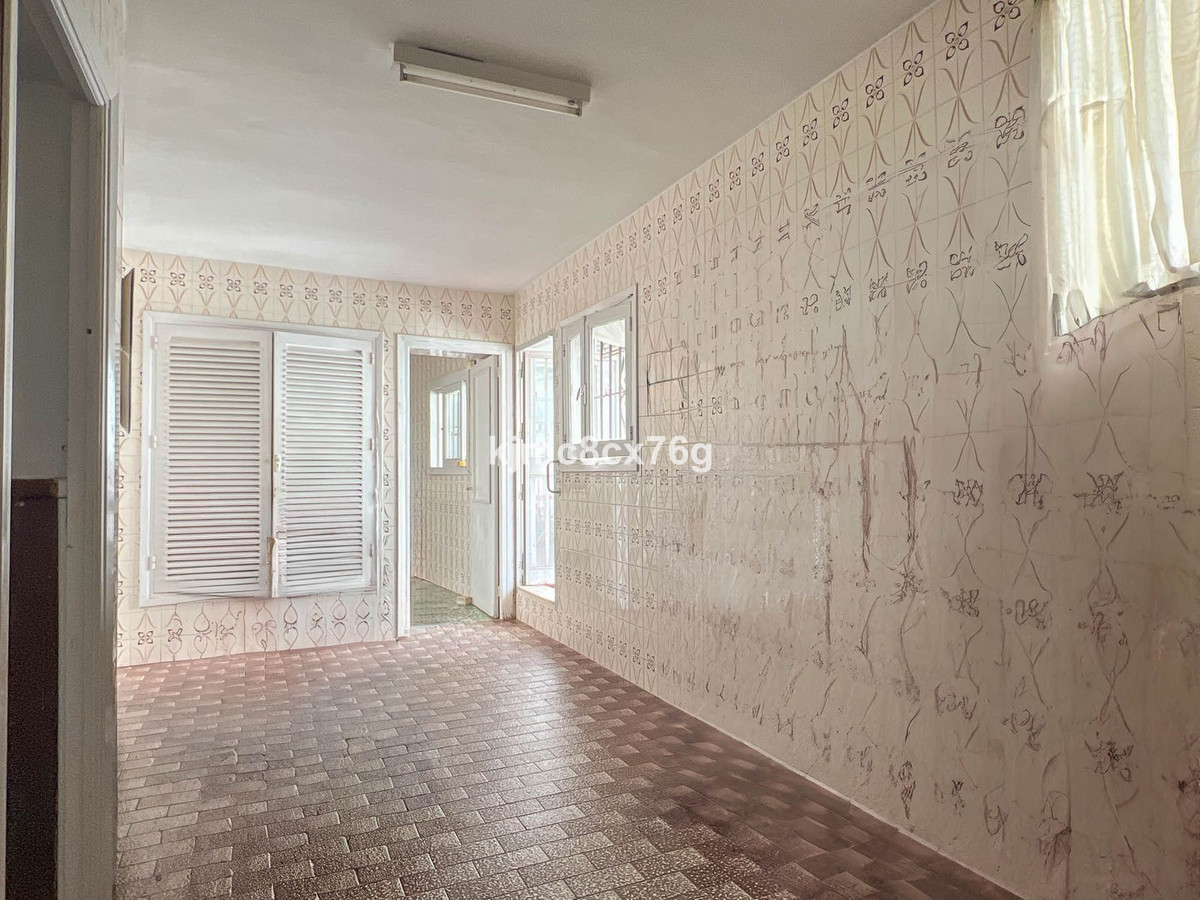 5 Bed Townhouse for sale in Marbella Costa Del Sol, Málaga, Spain