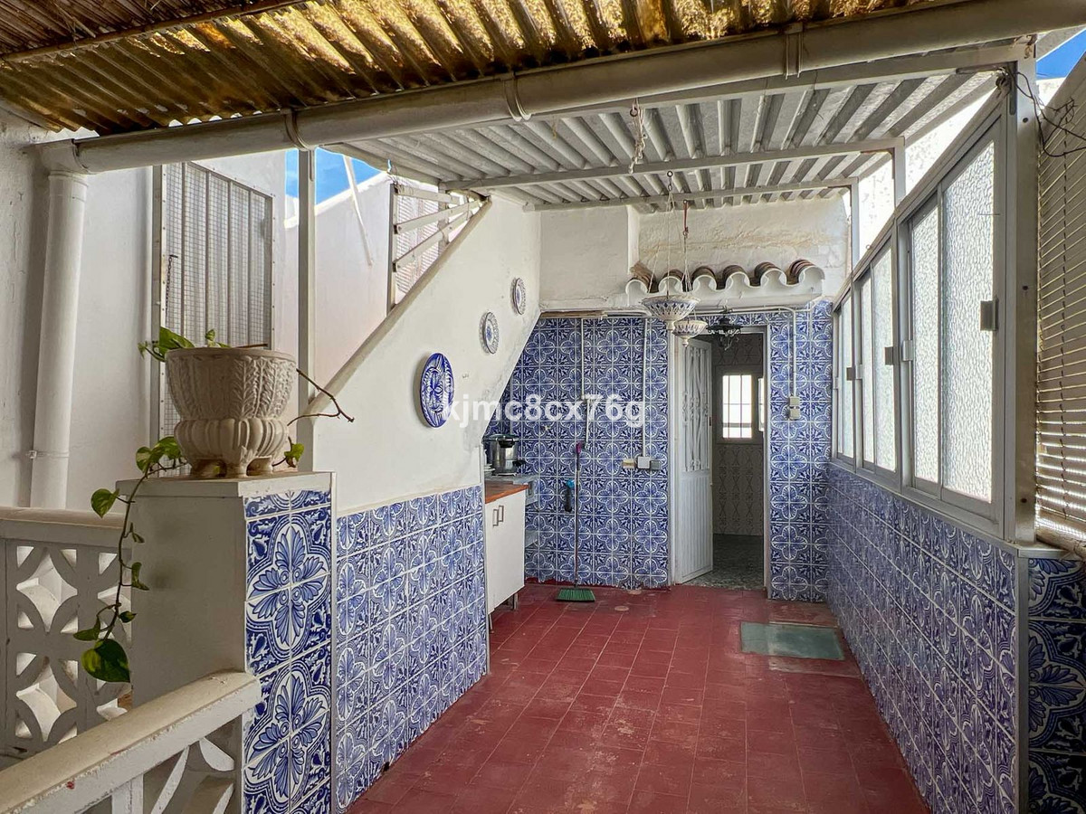 5 Bed Townhouse for sale in Marbella Costa Del Sol, Málaga, Spain
