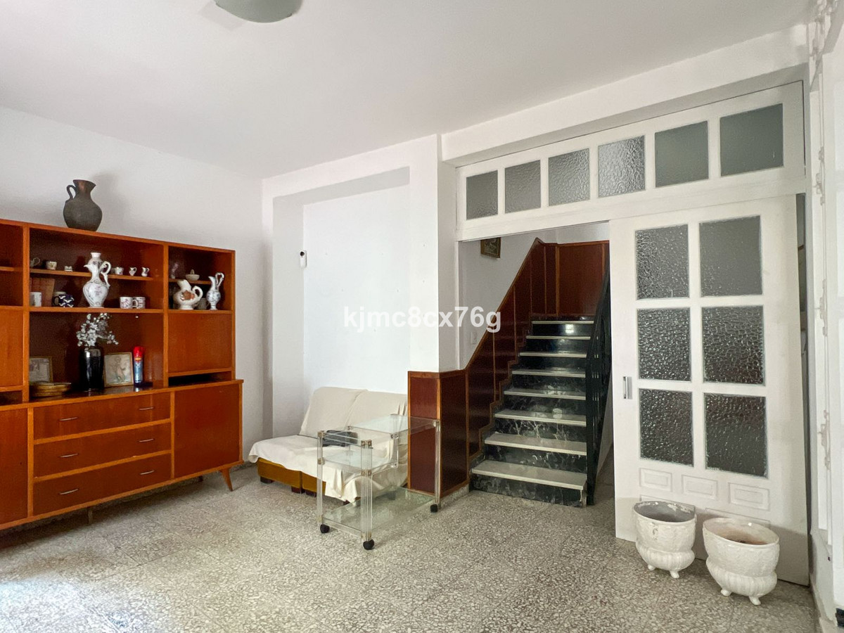 5 Bed Townhouse for sale in Marbella Costa Del Sol, Málaga, Spain
