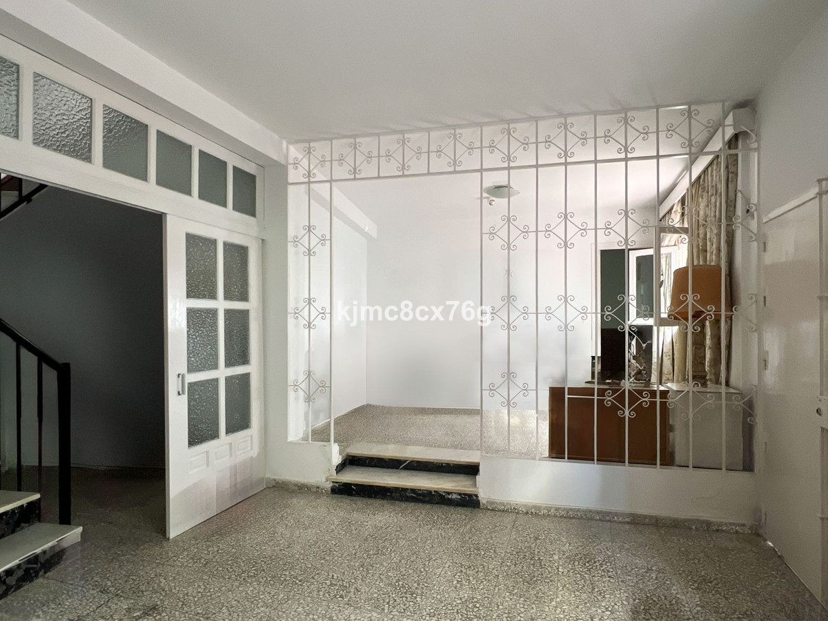 5 Bed Townhouse for sale in Marbella Costa Del Sol, Málaga, Spain