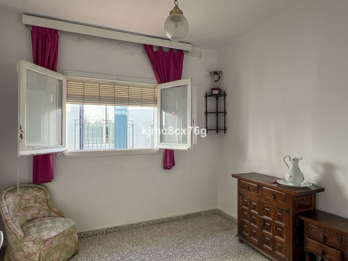 5 Bed Townhouse for sale in Marbella Costa Del Sol, Málaga, Spain