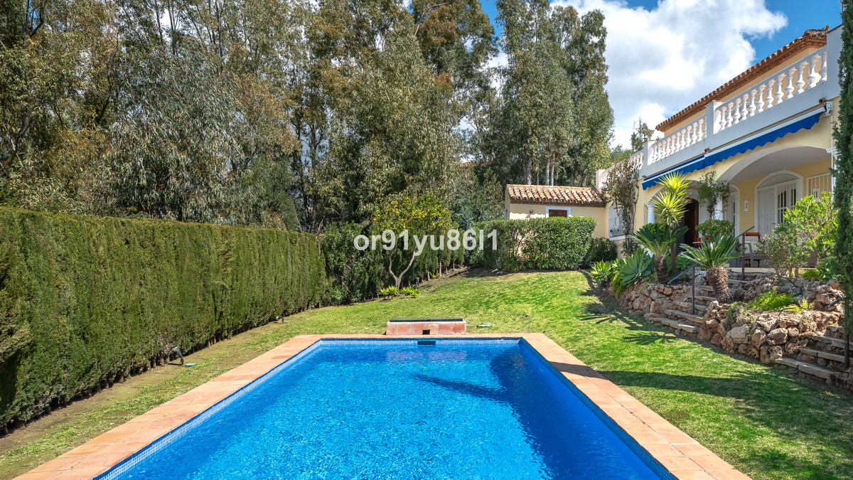 3 Bed Townhouse for sale in Benahavís Costa Del Sol, Málaga, Spain