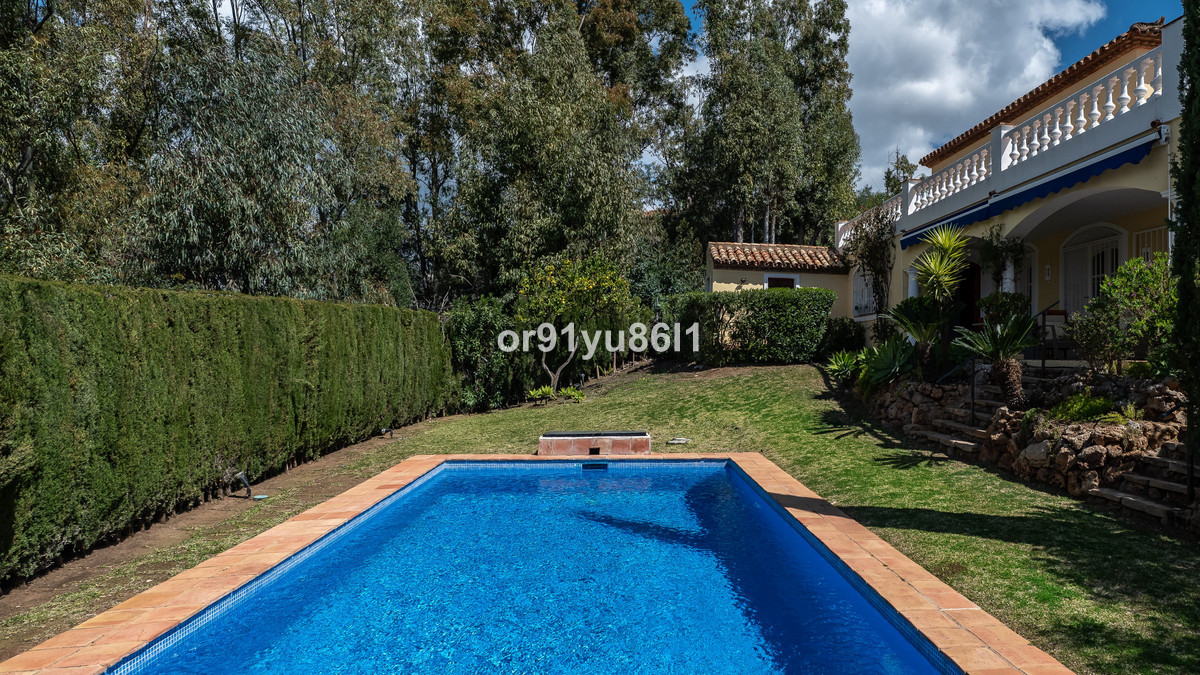 3 Bed Townhouse for sale in Benahavís Costa Del Sol, Málaga, Spain