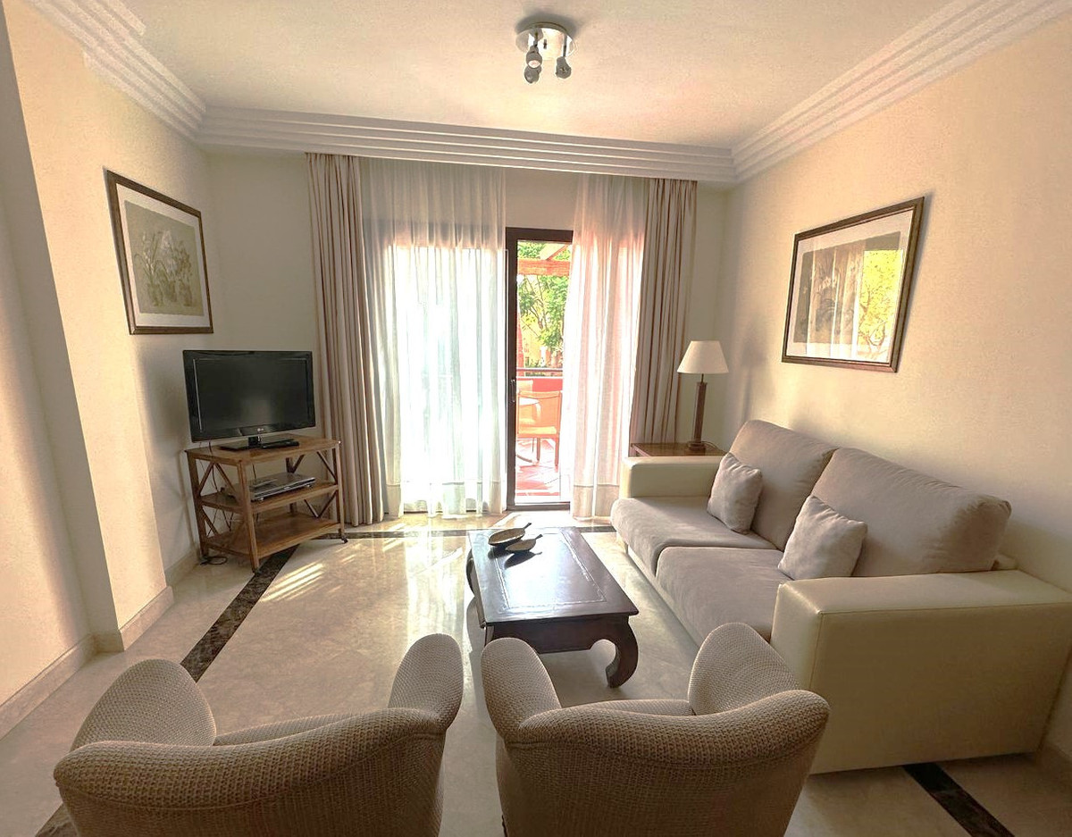 Se vende Apartamento Planta Media de 2 dormitorios en Costa Del Sol, Málaga, España