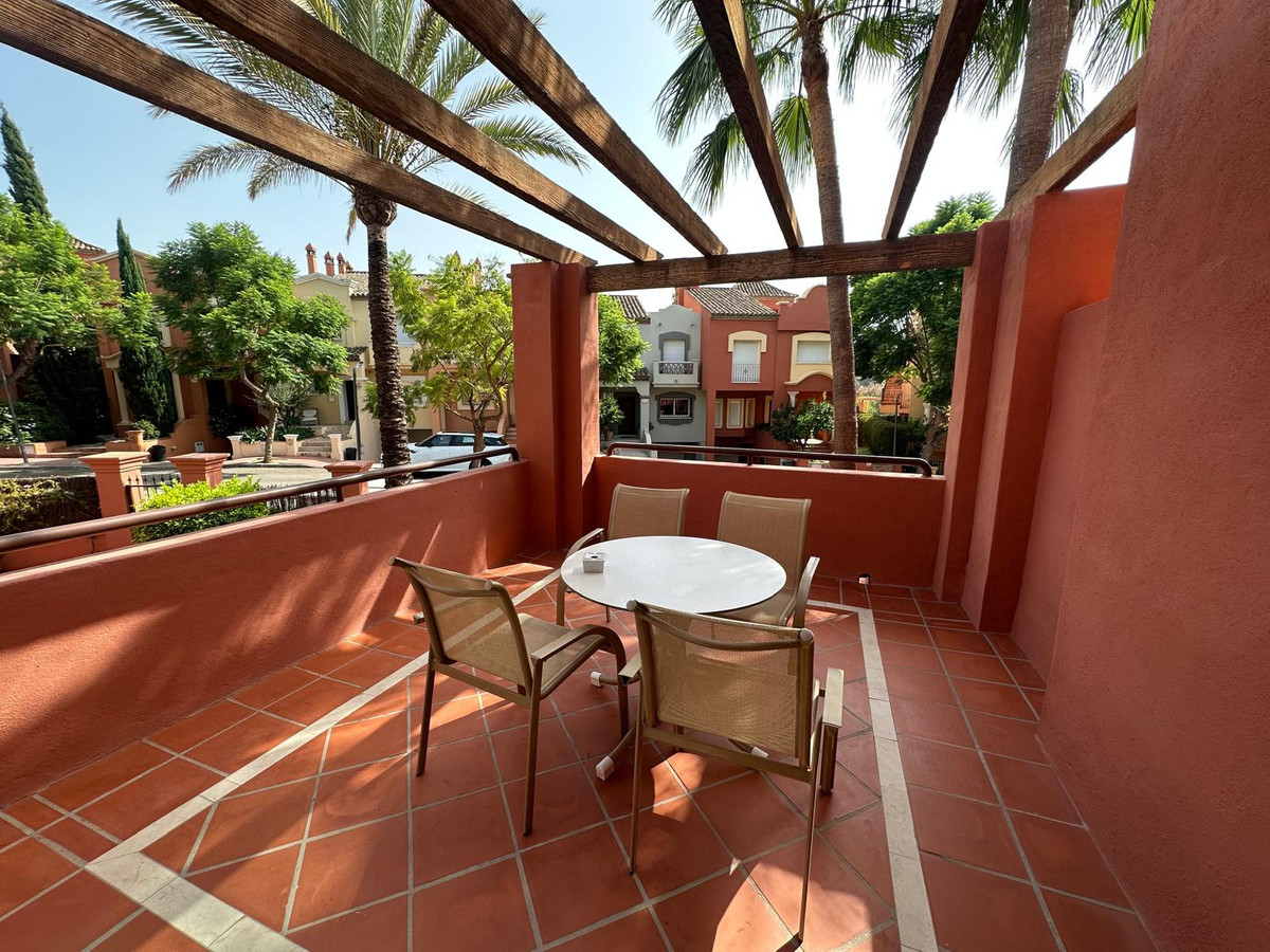 Se vende Apartamento Planta Media de 2 dormitorios en Costa Del Sol, Málaga, España