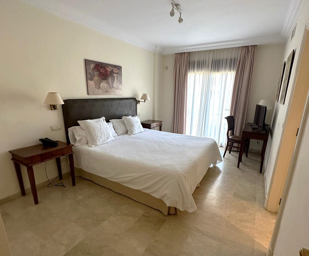 Se vende Apartamento Planta Media de 2 dormitorios en Costa Del Sol, Málaga, España