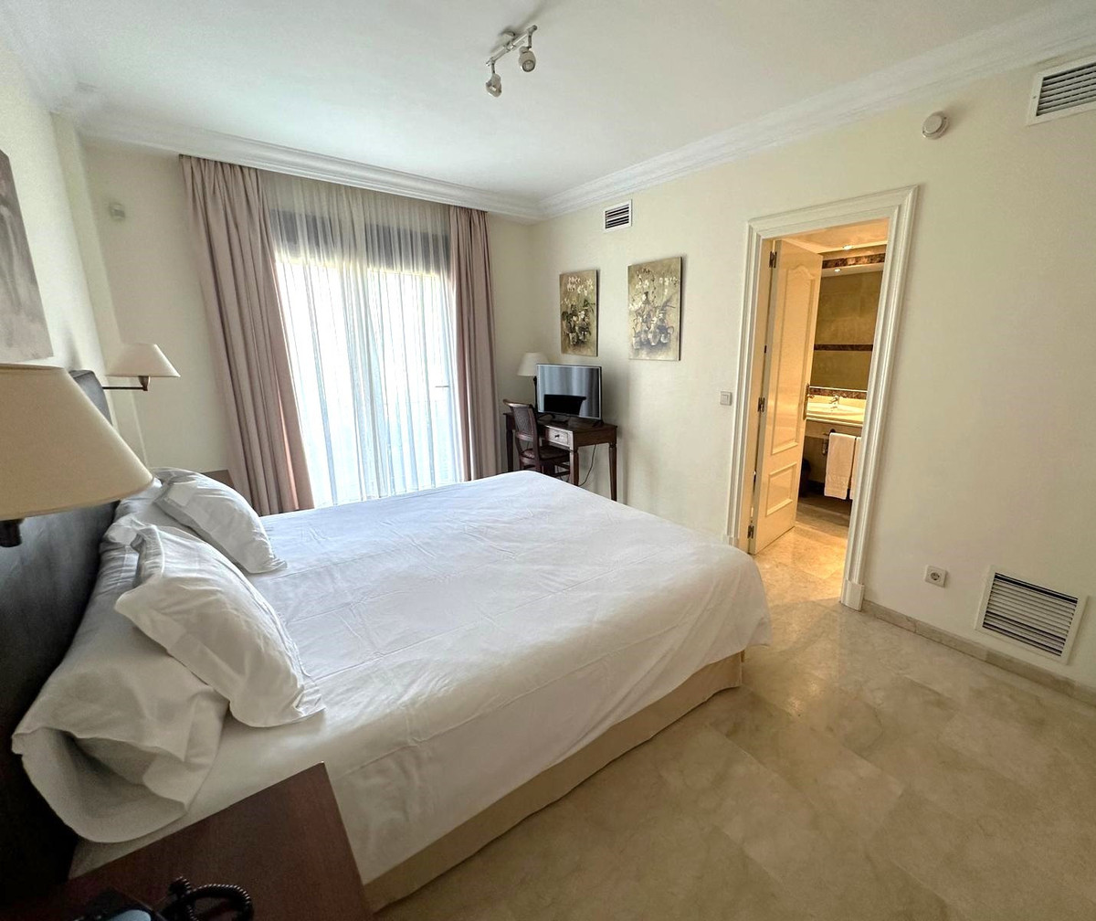 Se vende Apartamento Planta Media de 2 dormitorios en Costa Del Sol, Málaga, España