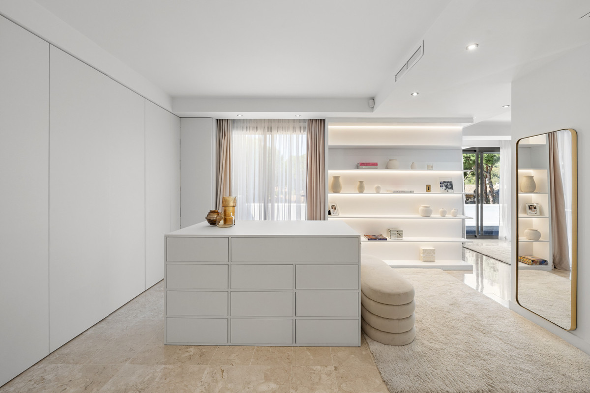 Se vende Villa - Chalet de 6 dormitorios en Costa Del Sol, Málaga, España