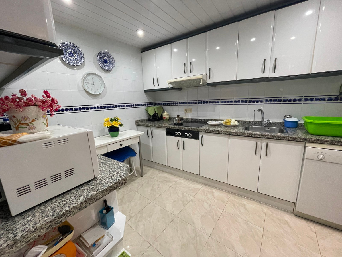 5 Bed Townhouse for sale in Guardamar Del Segura Costa Blanca, Alicante, Spain