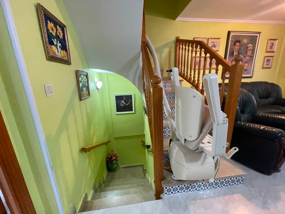 5 Bed Townhouse for sale in Guardamar Del Segura Costa Blanca, Alicante, Spain
