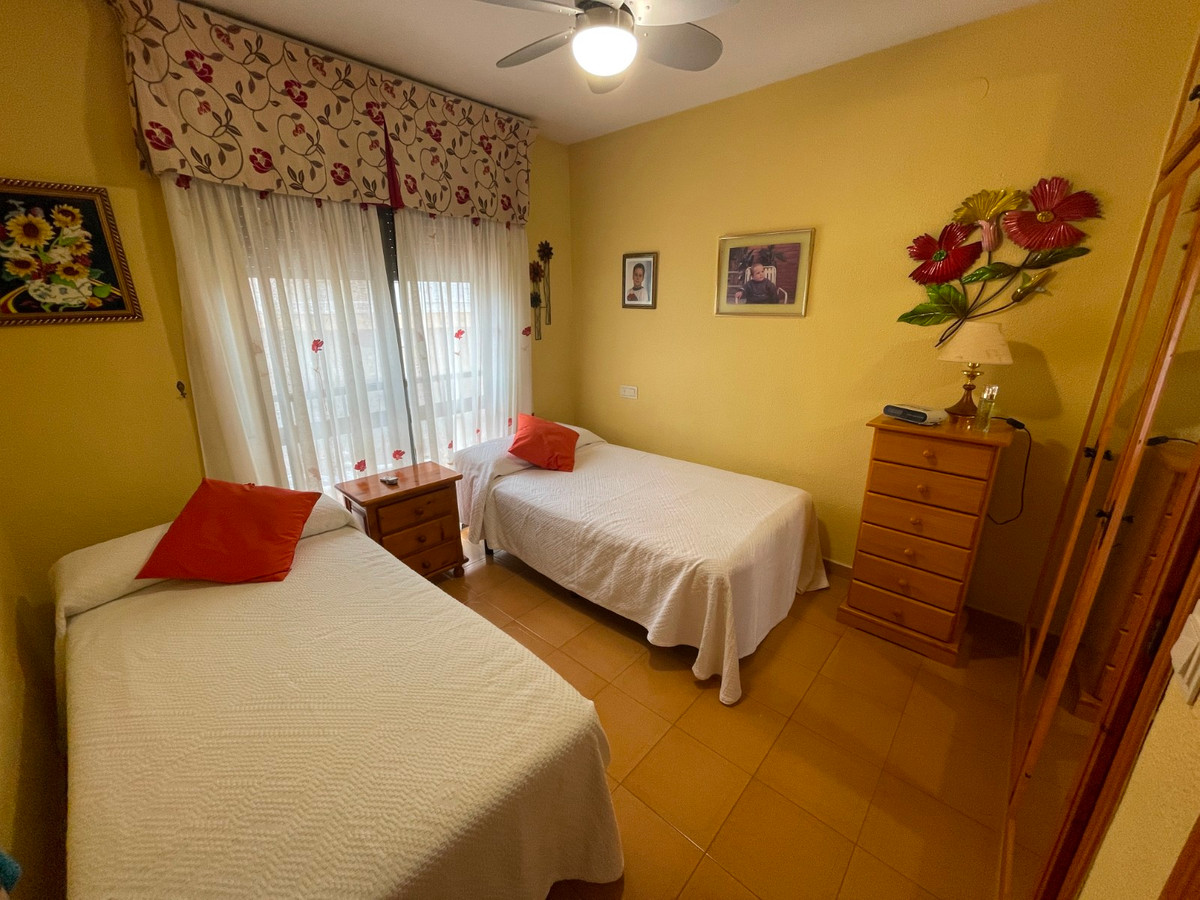 5 Bed Townhouse for sale in Guardamar Del Segura Costa Blanca, Alicante, Spain