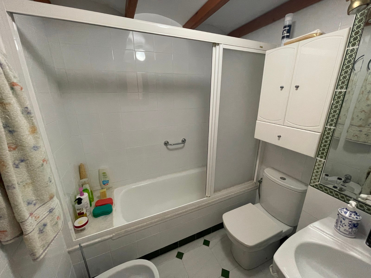 5 Bed Townhouse for sale in Guardamar Del Segura Costa Blanca, Alicante, Spain