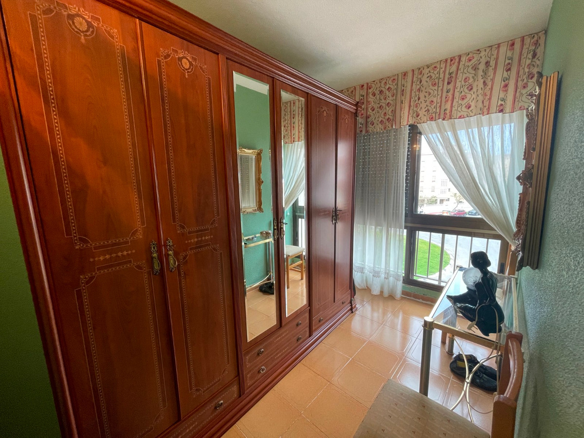 5 Bed Townhouse for sale in Guardamar Del Segura Costa Blanca, Alicante, Spain