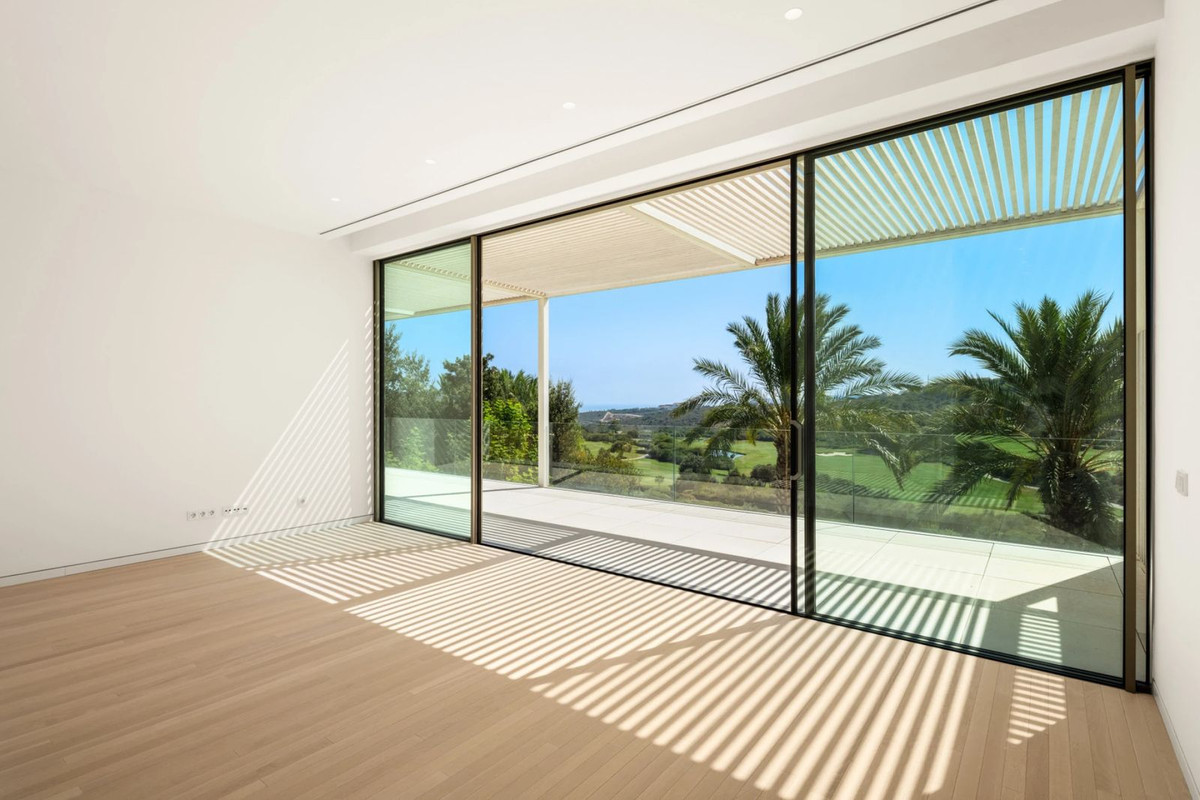 Se vende Villa - Chalet de 5 dormitorios en Costa Del Sol, Málaga, España
