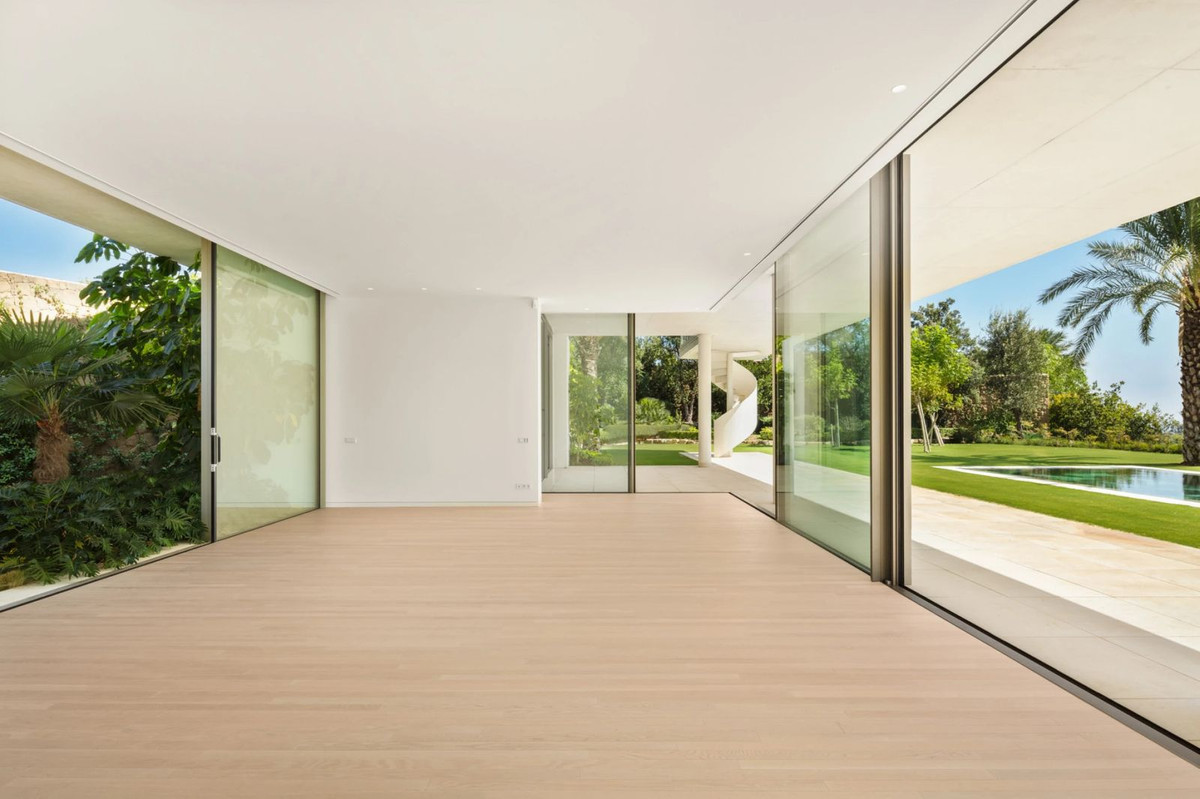 Se vende Villa - Chalet de 5 dormitorios en Costa Del Sol, Málaga, España