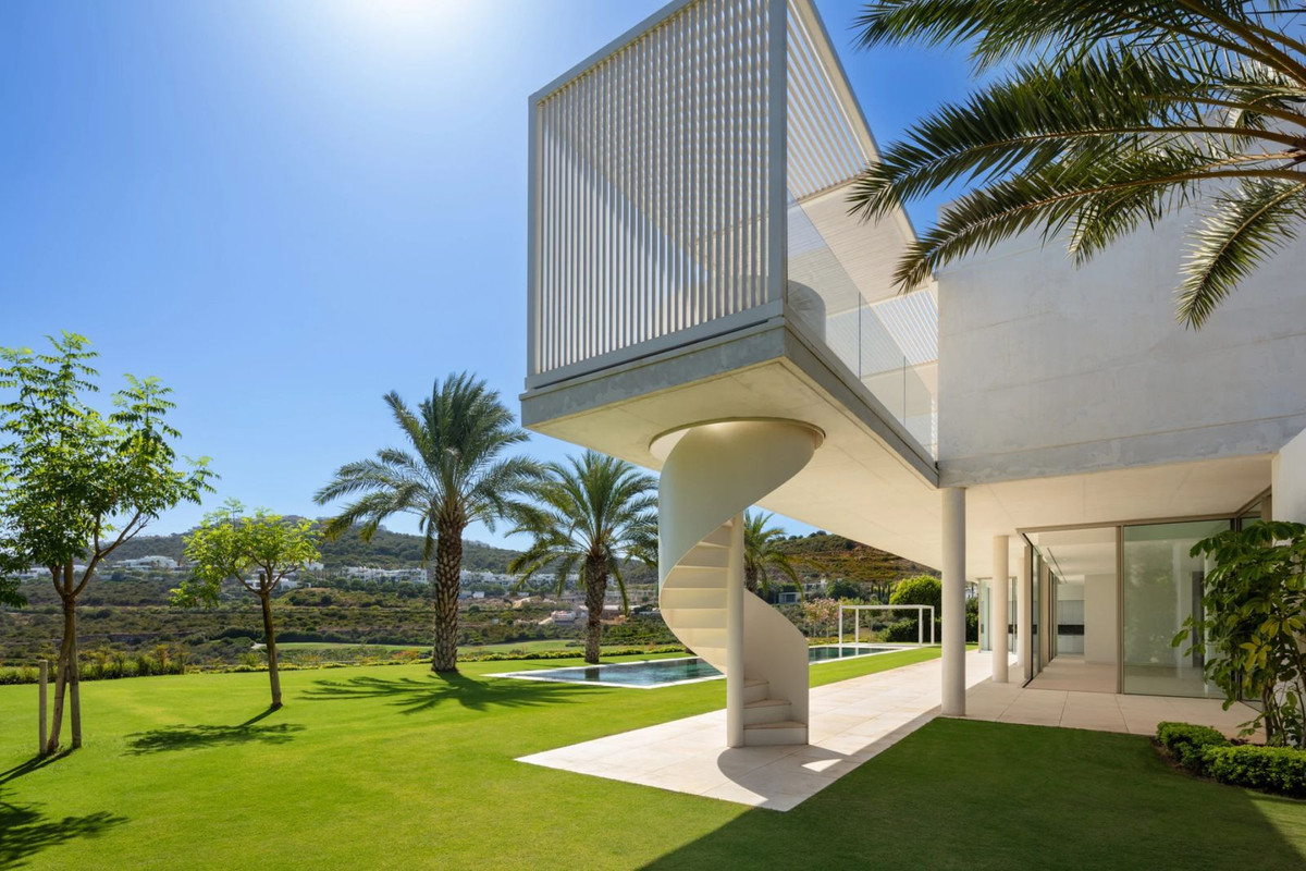 Se vende Villa - Chalet de 5 dormitorios en Costa Del Sol, Málaga, España