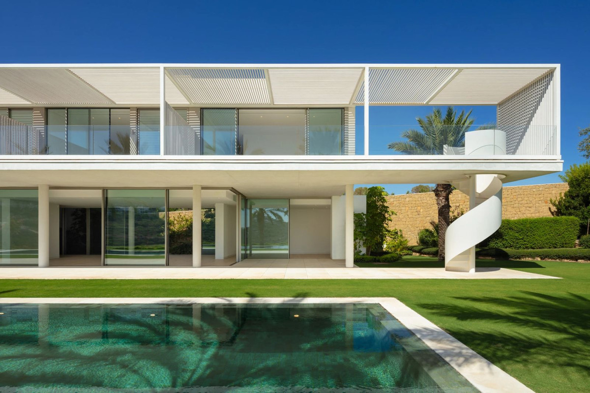Se vende Villa - Chalet de 5 dormitorios en Costa Del Sol, Málaga, España
