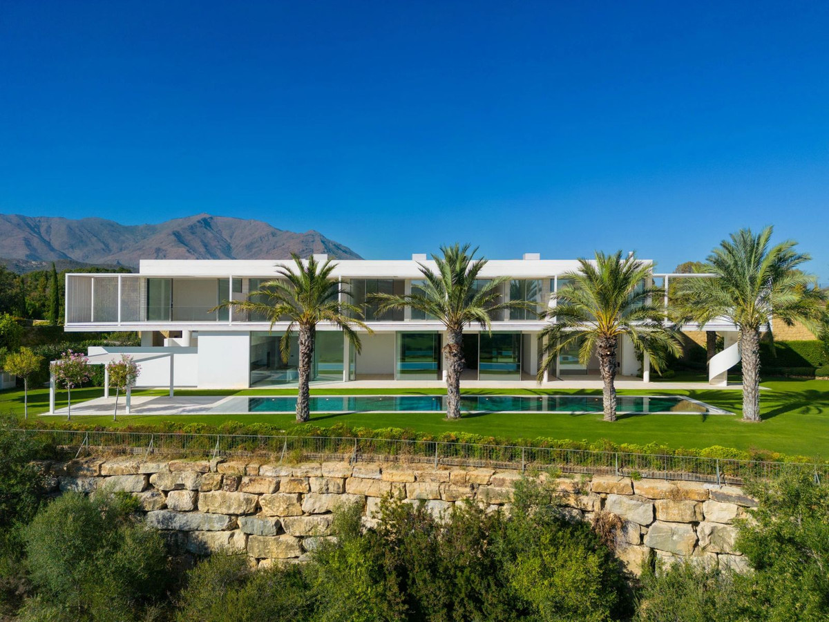 Se vende Villa - Chalet de 5 dormitorios en Costa Del Sol, Málaga, España