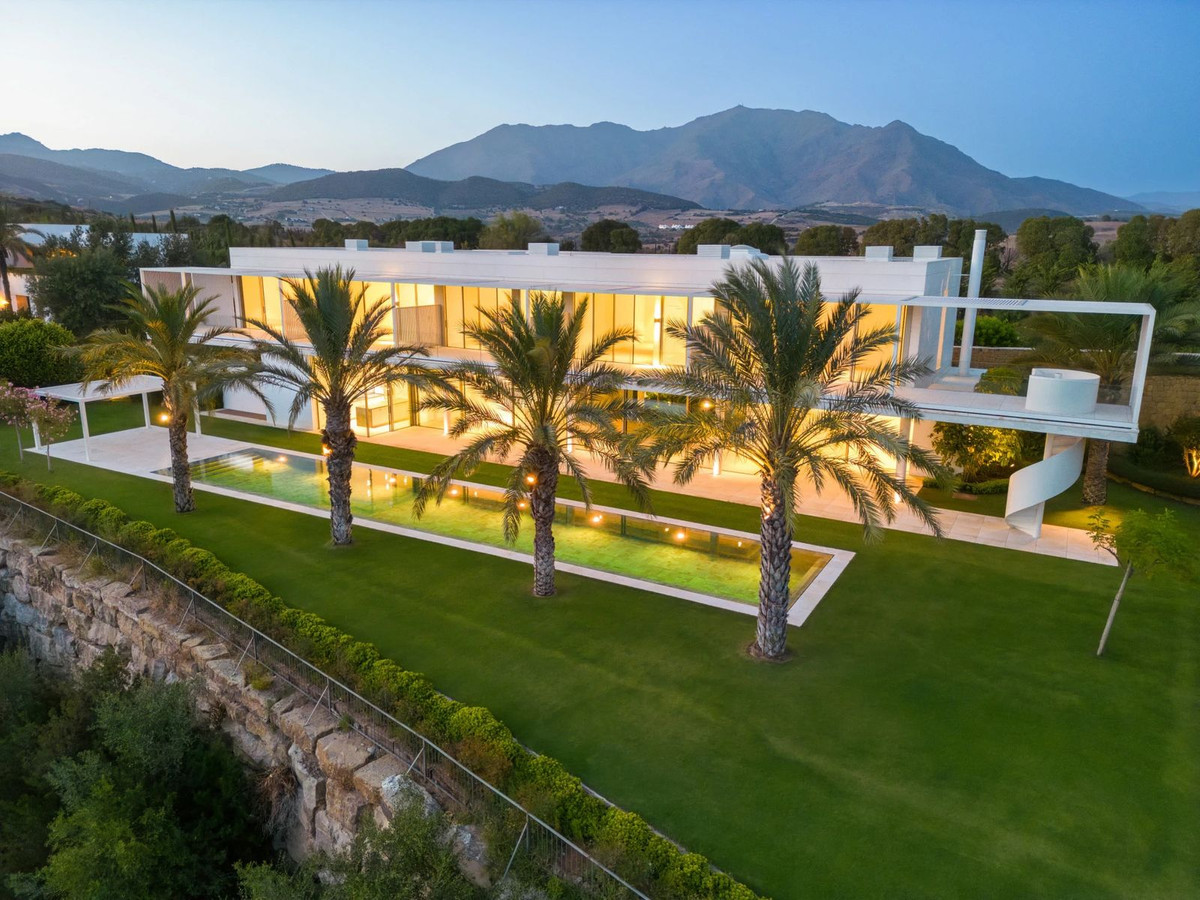 Se vende Villa - Chalet de 5 dormitorios en Costa Del Sol, Málaga, España