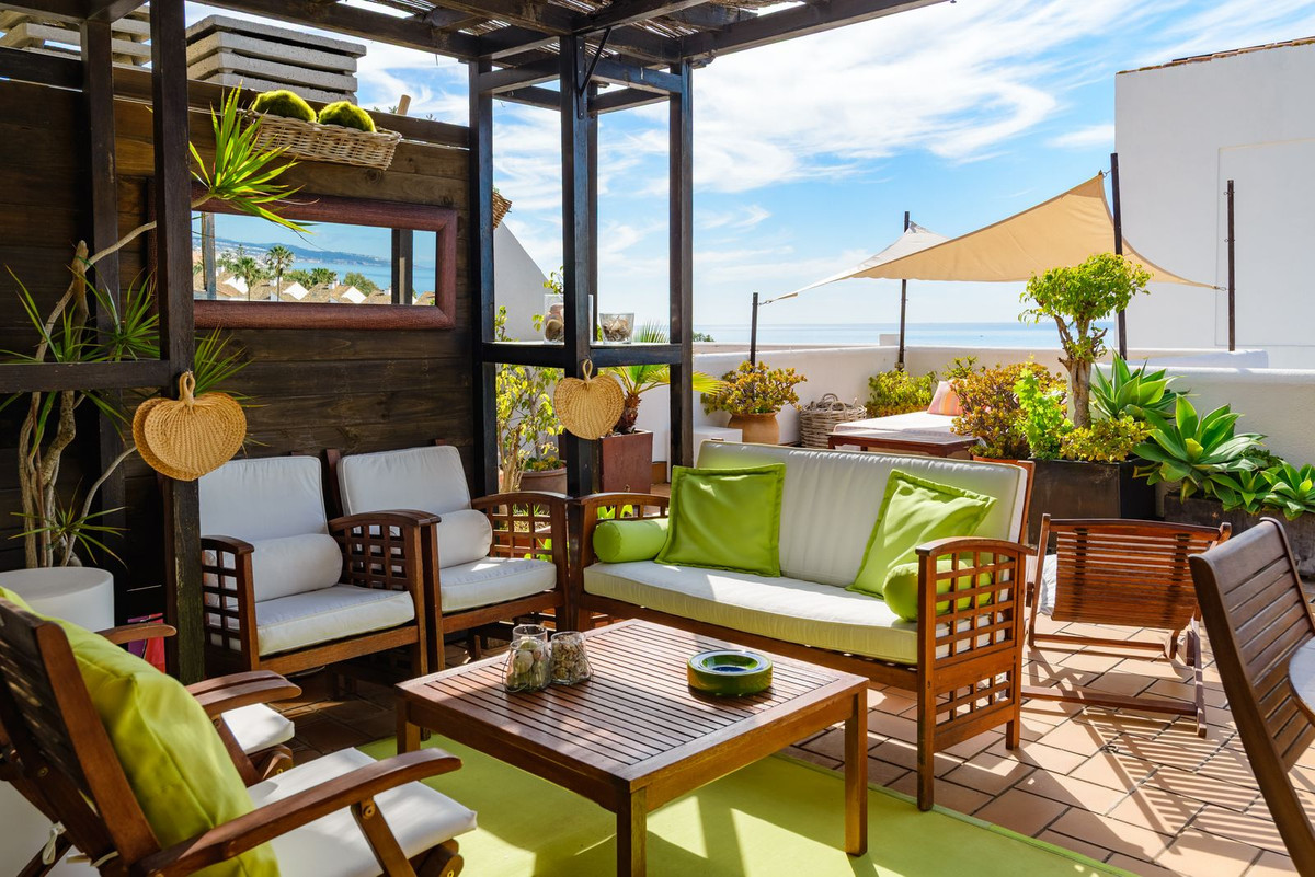 3 Bed Apartment for sale in Estepona Costa Del Sol, Málaga, Spain