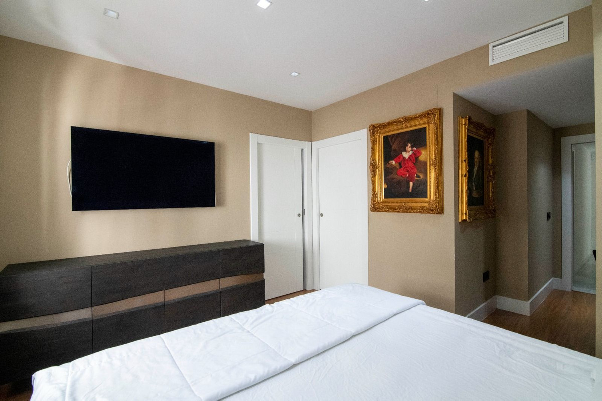 Se vende Apartamento Planta Media de 3 dormitorios en Costa Del Sol, Málaga, España