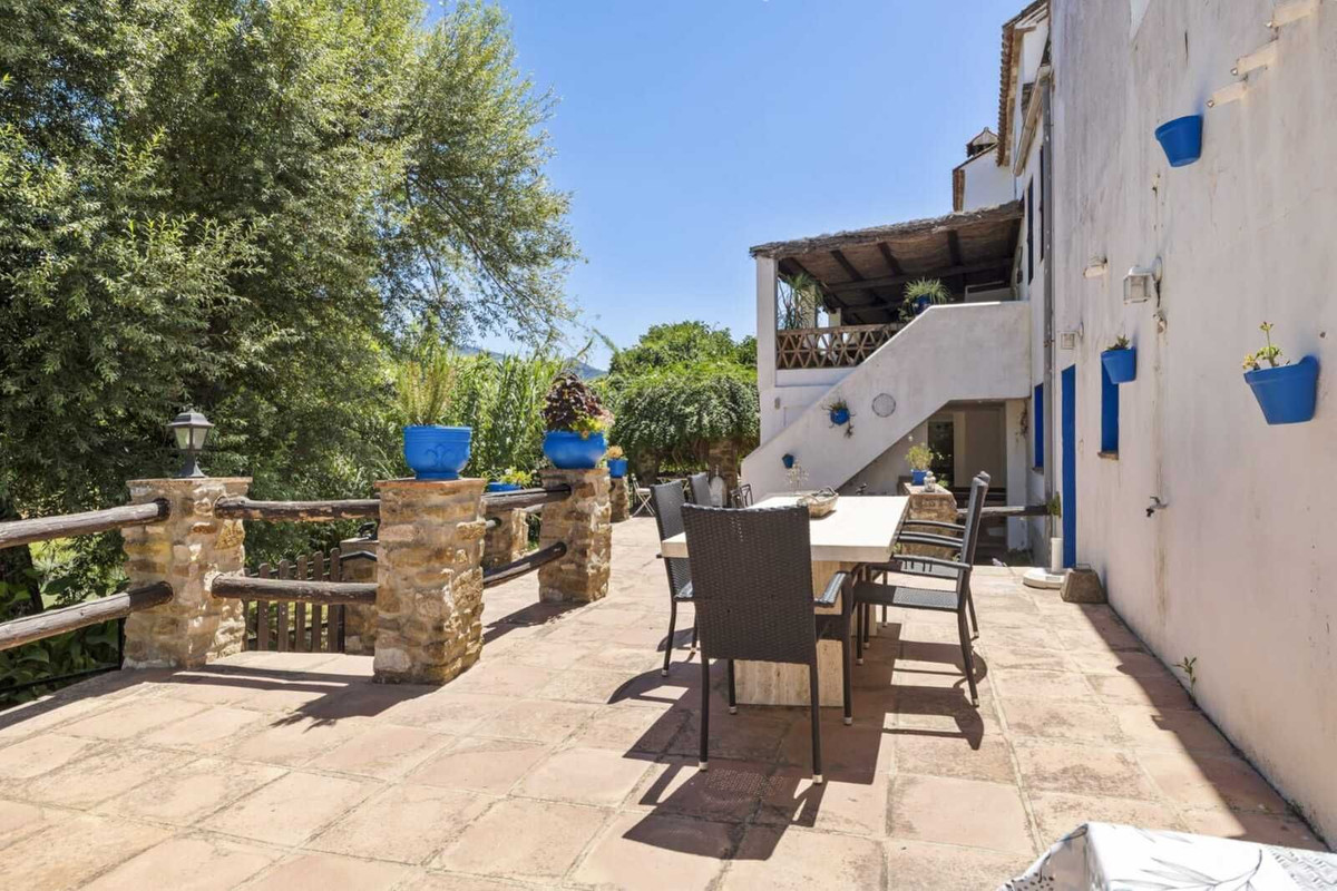 9 Bed Townhouse for sale in Cortes De La Frontera Costa Del Sol, Málaga, Spain