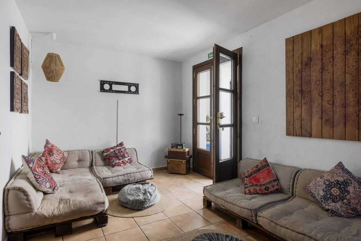 9 Bed Townhouse for sale in Cortes De La Frontera Costa Del Sol, Málaga, Spain