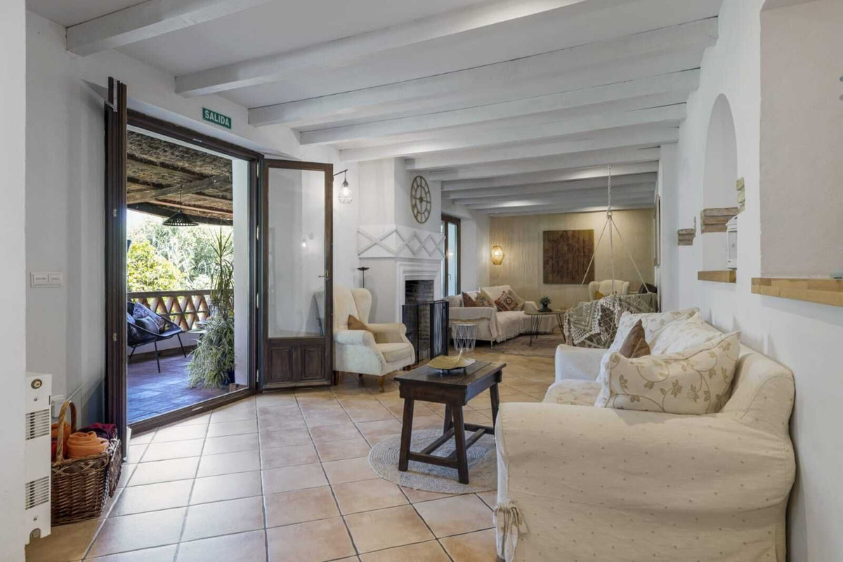 9 Bed Townhouse for sale in Cortes De La Frontera Costa Del Sol, Málaga, Spain