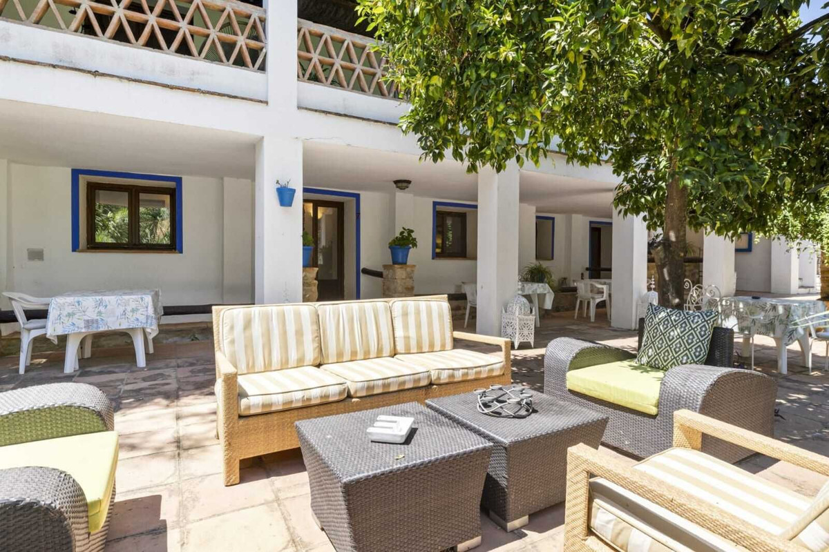 9 Bed Townhouse for sale in Cortes De La Frontera Costa Del Sol, Málaga, Spain