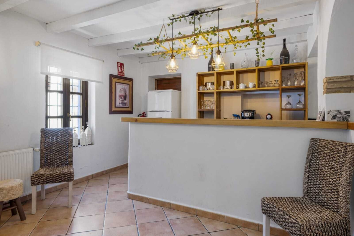 9 Bed Townhouse for sale in Cortes De La Frontera Costa Del Sol, Málaga, Spain