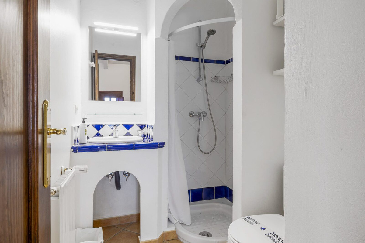 9 Bed Townhouse for sale in Cortes De La Frontera Costa Del Sol, Málaga, Spain