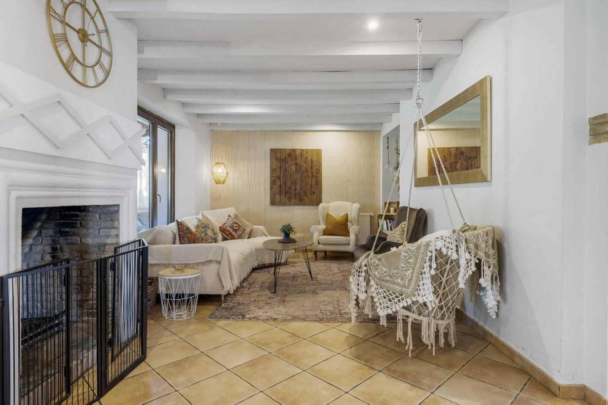 9 Bed Townhouse for sale in Cortes De La Frontera Costa Del Sol, Málaga, Spain