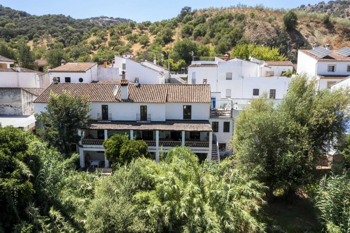 9 Bed Townhouse for sale in Cortes De La Frontera Costa Del Sol, Málaga, Spain