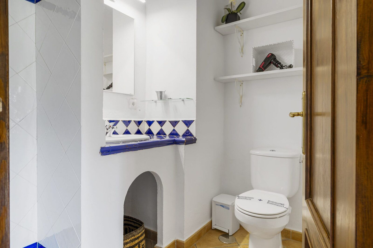 9 Bed Townhouse for sale in Cortes De La Frontera Costa Del Sol, Málaga, Spain
