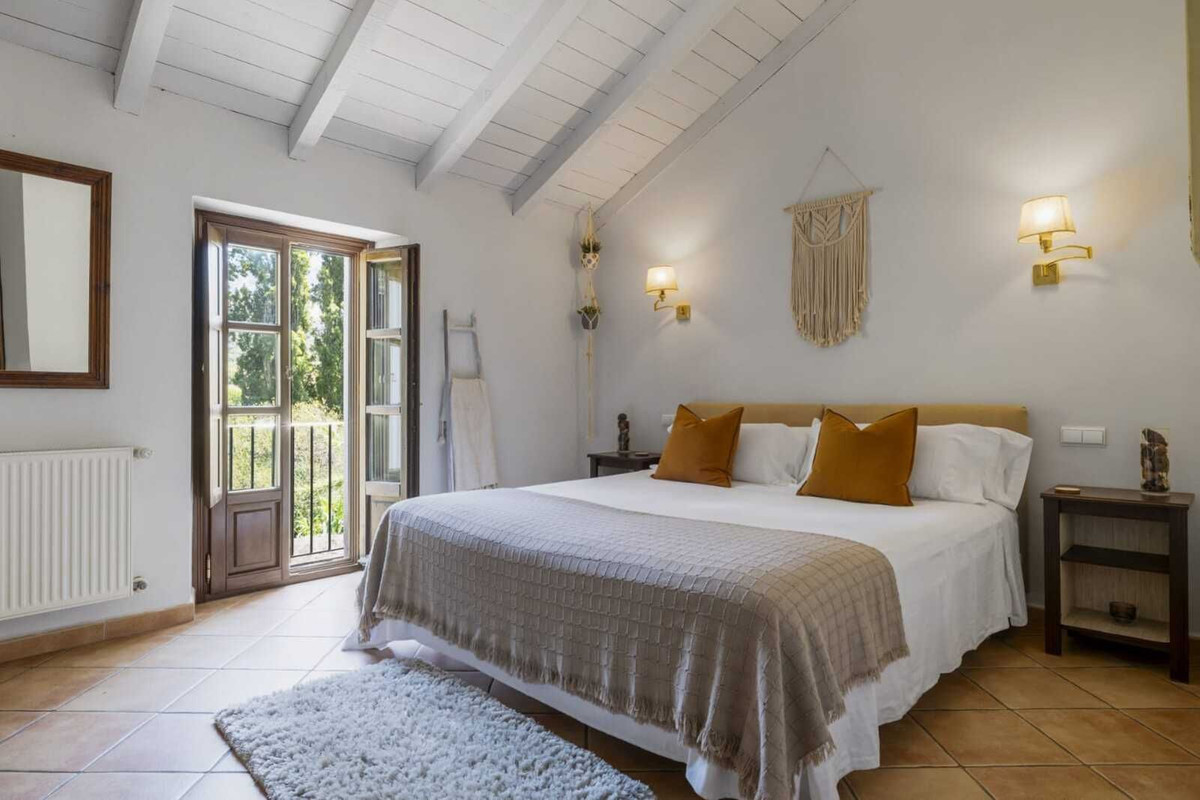9 Bed Townhouse for sale in Cortes De La Frontera Costa Del Sol, Málaga, Spain