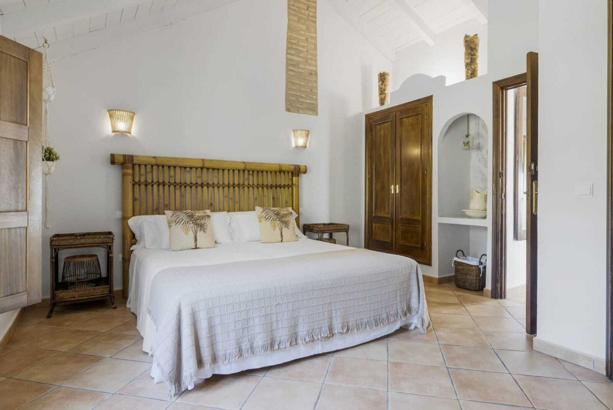 9 Bed Townhouse for sale in Cortes De La Frontera Costa Del Sol, Málaga, Spain