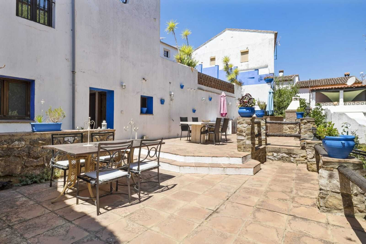 9 Bed Townhouse for sale in Cortes De La Frontera Costa Del Sol, Málaga, Spain