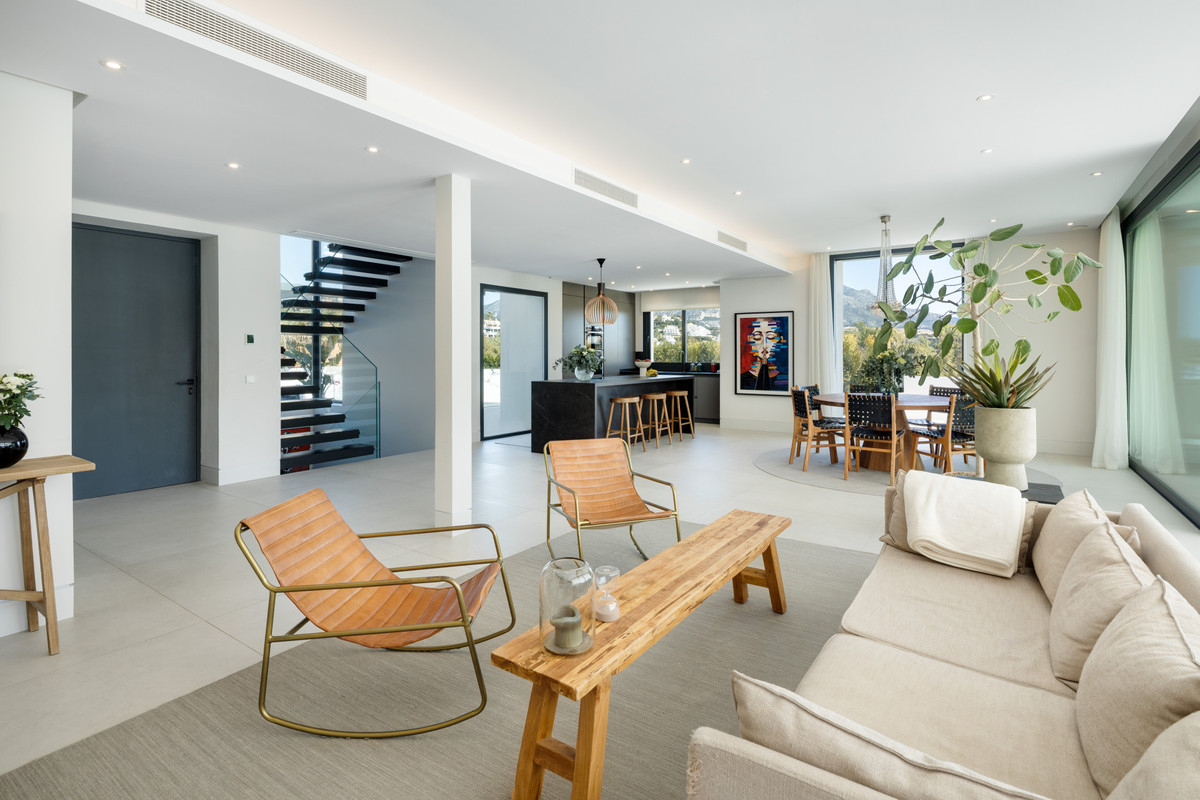 Se vende Villa - Chalet de 5 dormitorios en Costa Del Sol, Málaga, España