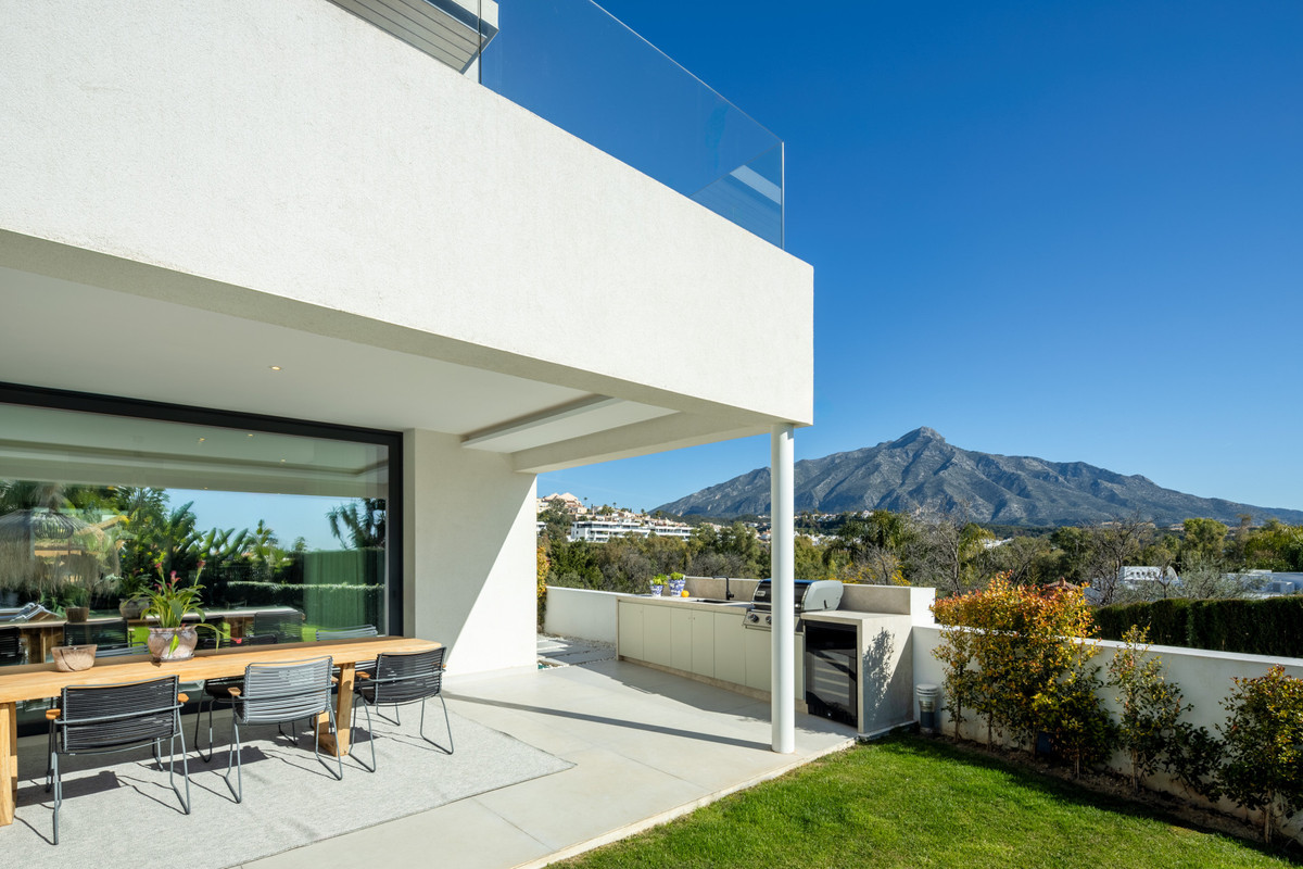 Se vende Villa - Chalet de 5 dormitorios en Costa Del Sol, Málaga, España