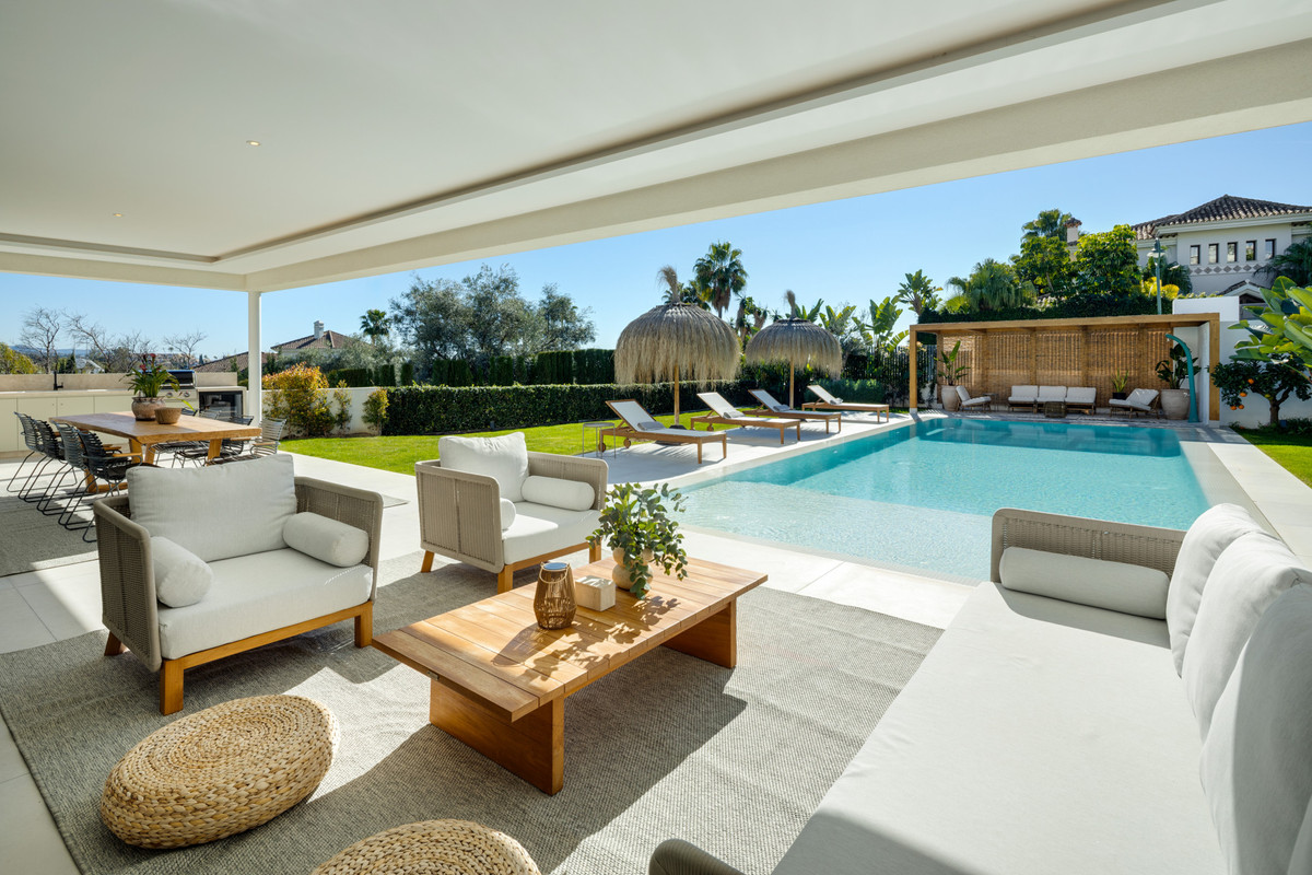 Se vende Villa - Chalet de 5 dormitorios en Costa Del Sol, Málaga, España