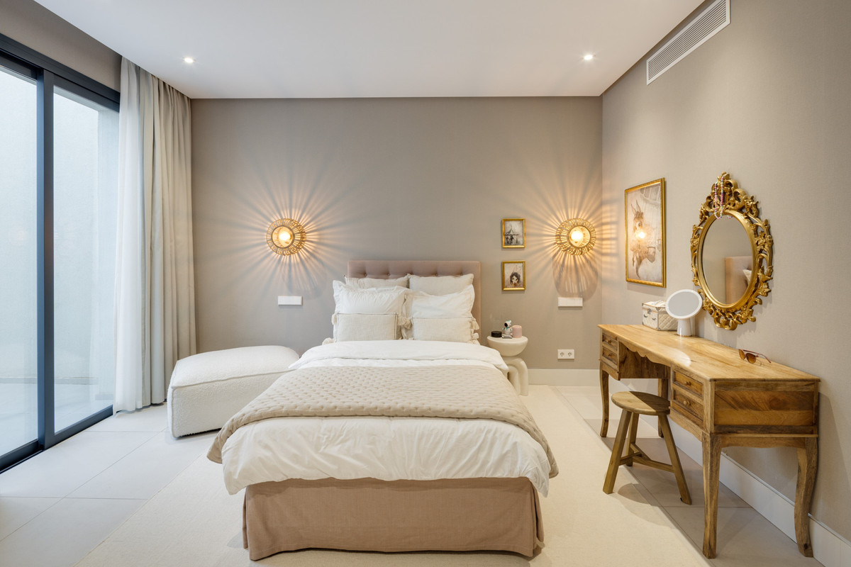 Se vende Villa - Chalet de 5 dormitorios en Costa Del Sol, Málaga, España