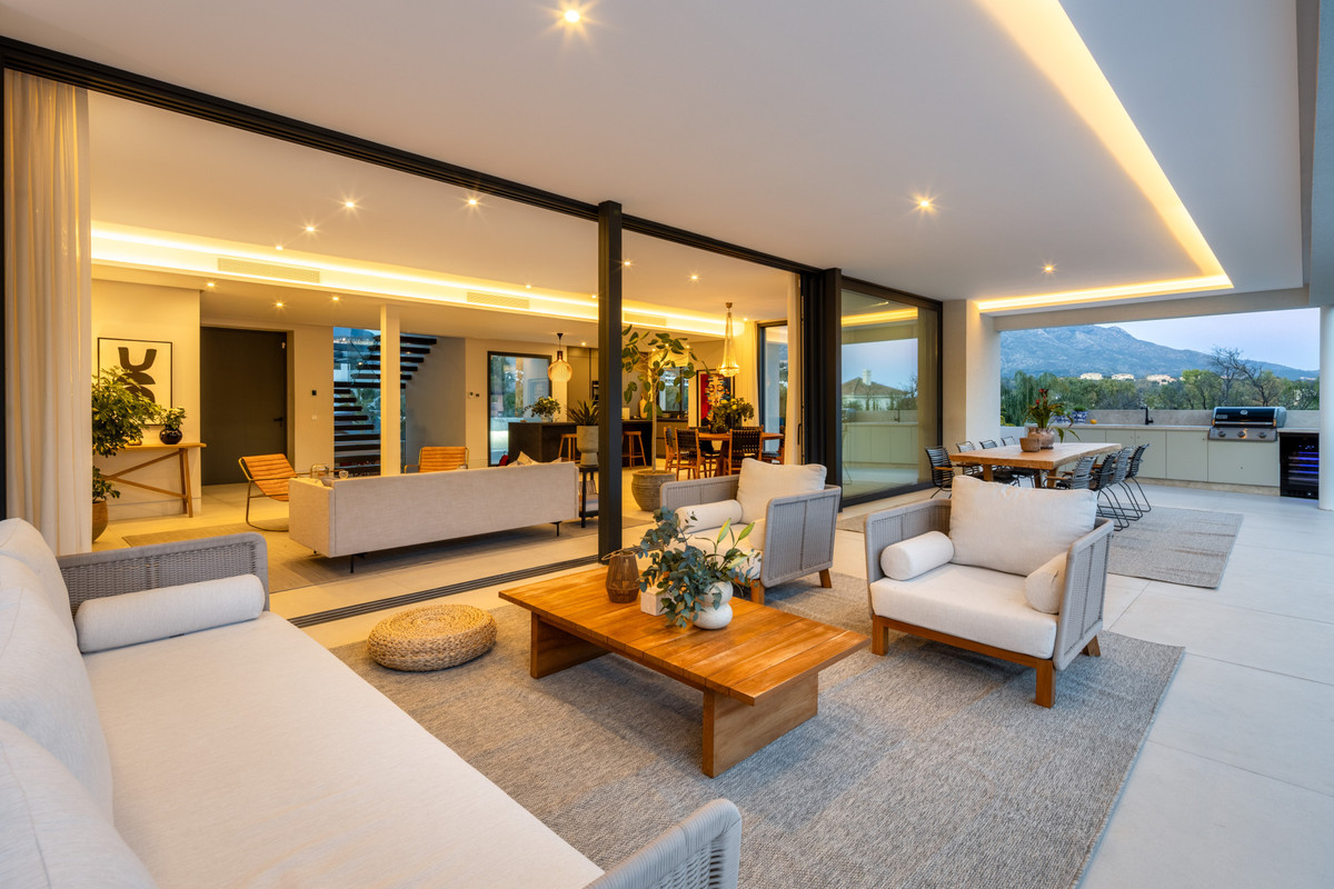 Se vende Villa - Chalet de 5 dormitorios en Costa Del Sol, Málaga, España